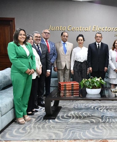 Celebran primera Junta de Regentes del IESPEC de la JCE