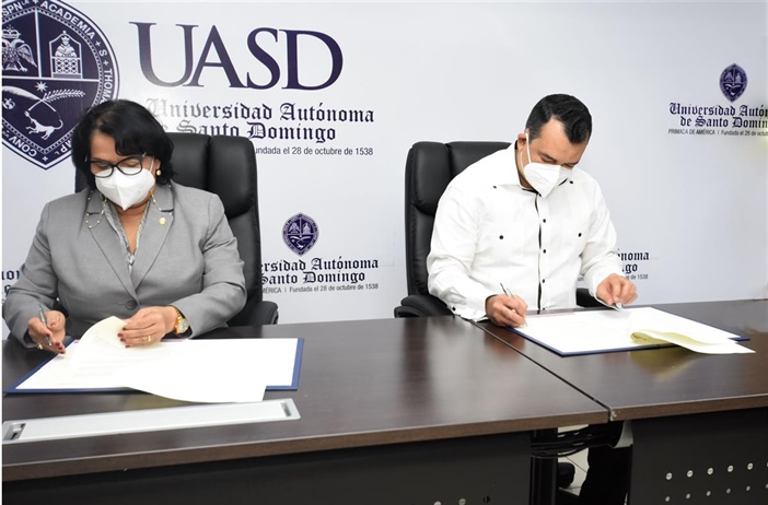 Junta Central Electoral firma acuerdo con la UASD para capacitar sus...