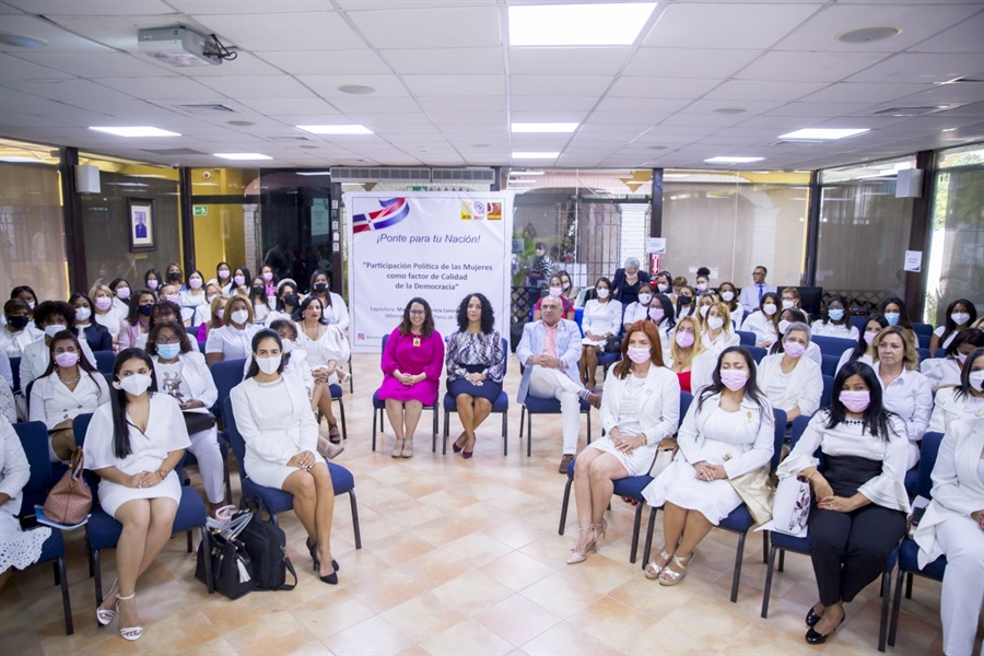 Comisión de Políticas de Igualdad de Género encabeza el conversatorio de la participación política de las mujeres como Factor de Calidad de la Democracia